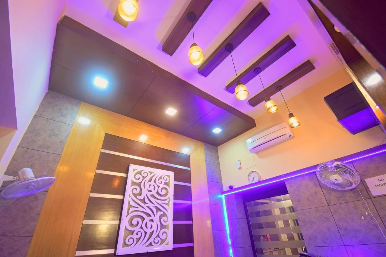 Hotel Jingle Inn Calcutta Extérieur photo